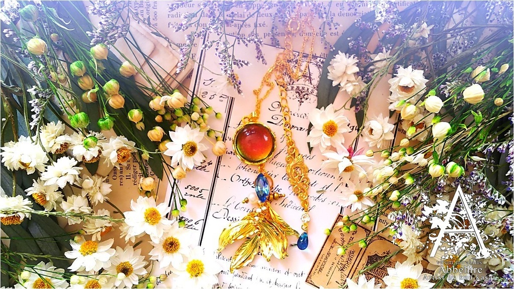 揺れる黄金のハングネックレス(Vintage)