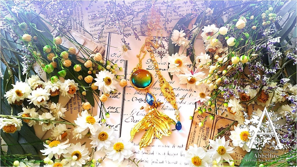 揺れる黄金のハングネックレス(Vintage)