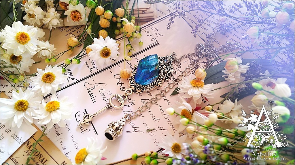 真夜中の鉱石ネックレス(ミスティックブルー)