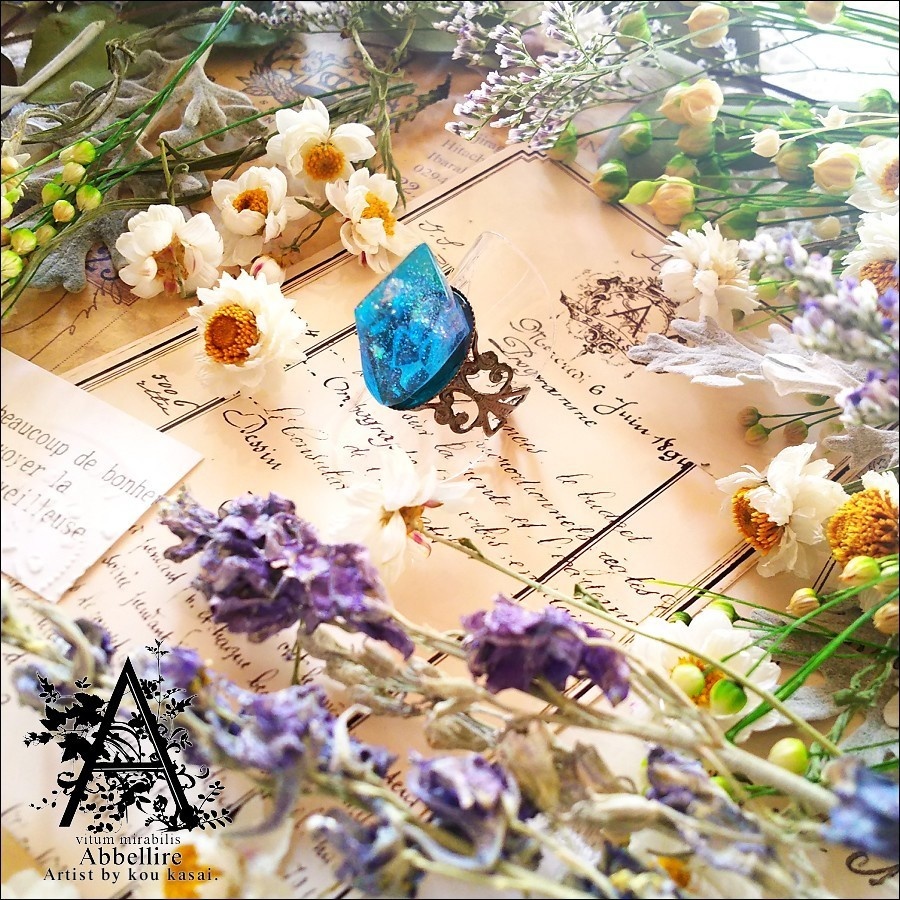 深い夜の鉱石リング