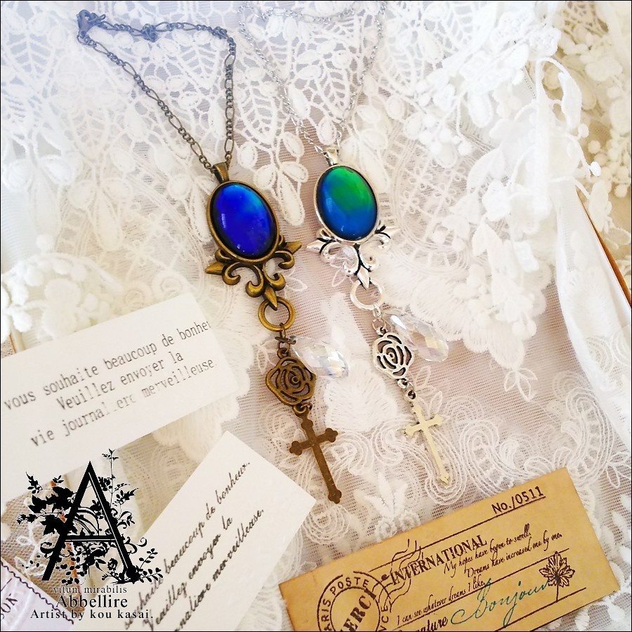 薔薇とクロスのバッグチャーム(Vintage)