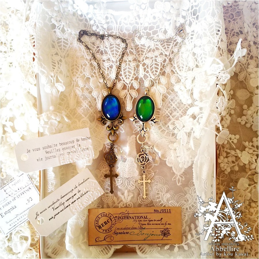 薔薇とクロスのバッグチャーム(Vintage)