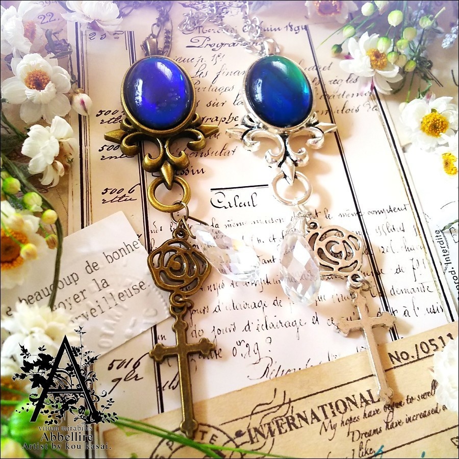 薔薇とクロスのバッグチャーム(Vintage)