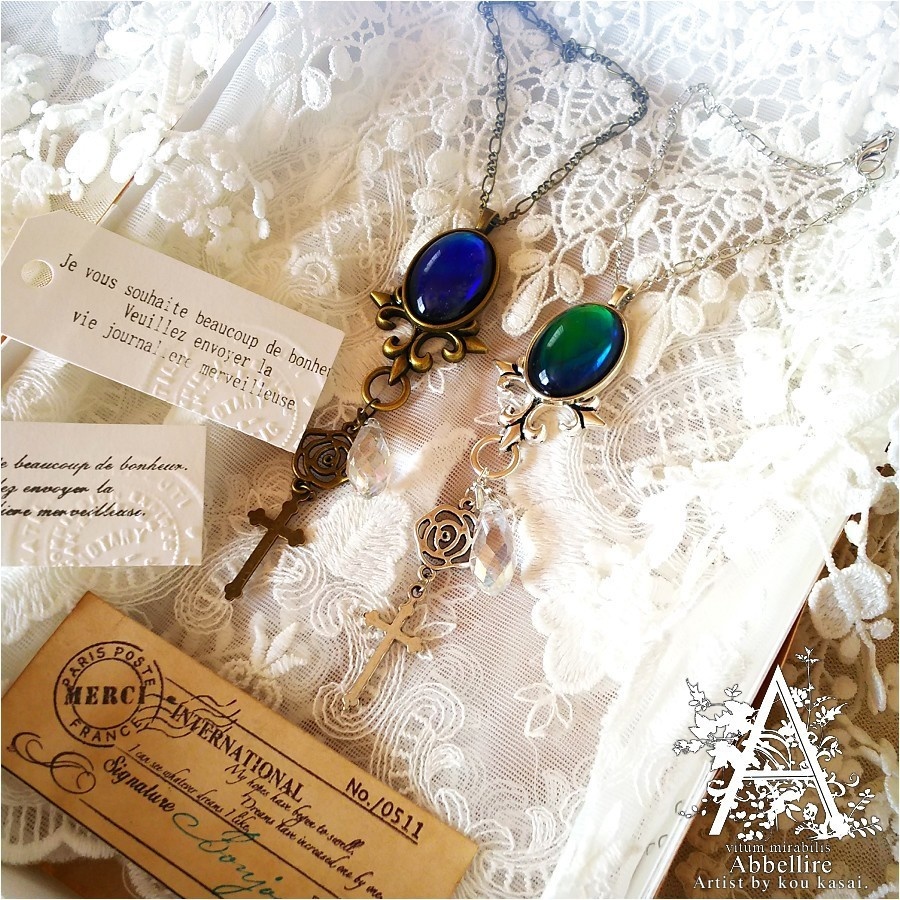 薔薇とクロスのバッグチャーム(Vintage)