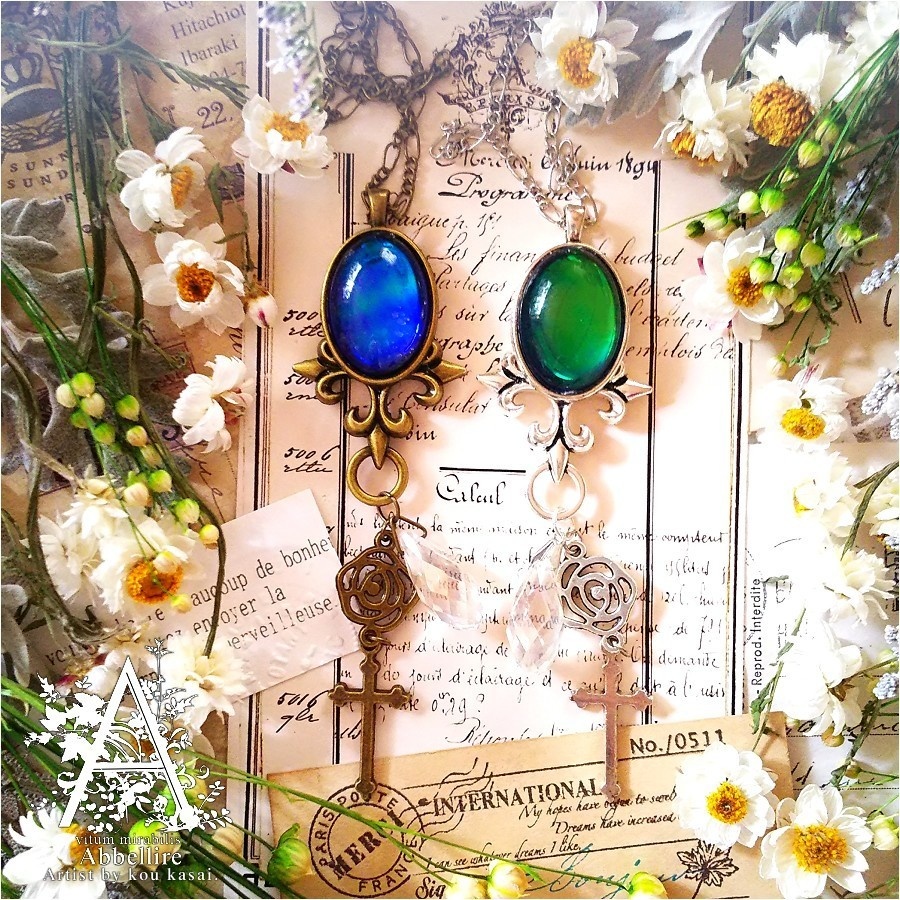 薔薇とクロスのバッグチャーム(Vintage)