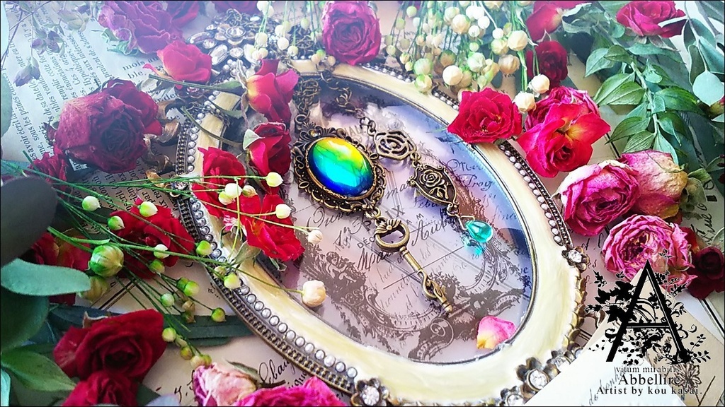 虹色の宝飾ネックレス(金古美)-Vintage-