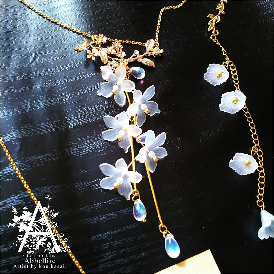 雨粒に濡れる優美な花雫-ハングネックレス-