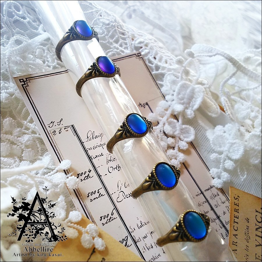 マットヘリオブルーのヴィンテージリング