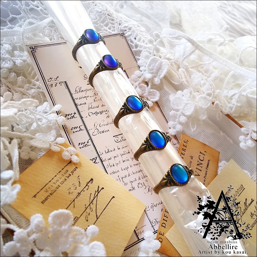 マットヘリオブルーのヴィンテージリング