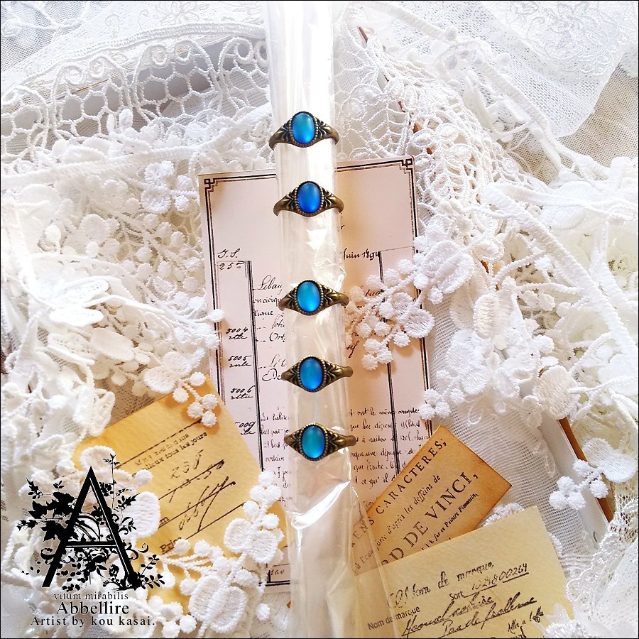 マットヘリオブルーのヴィンテージリング