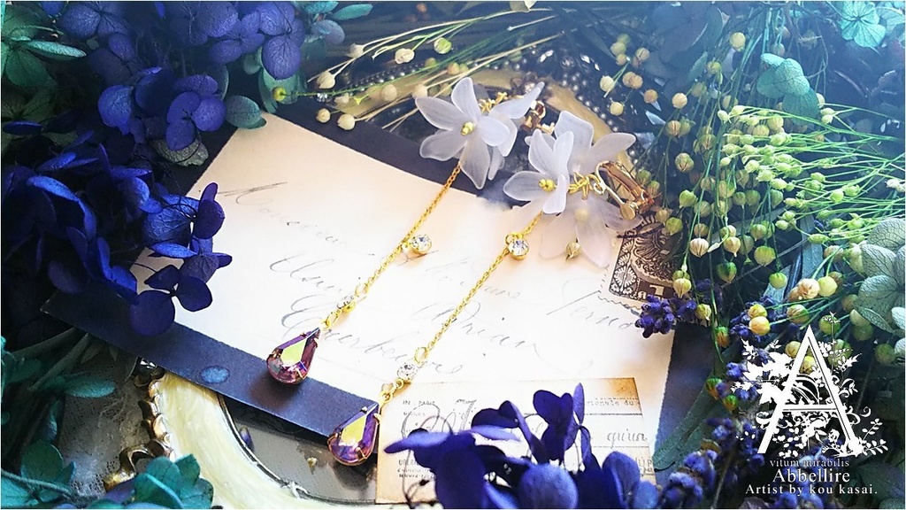 透ける花雫のイヤリング-Vintage-