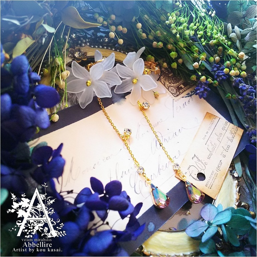 透ける花雫のイヤリング-Vintage-