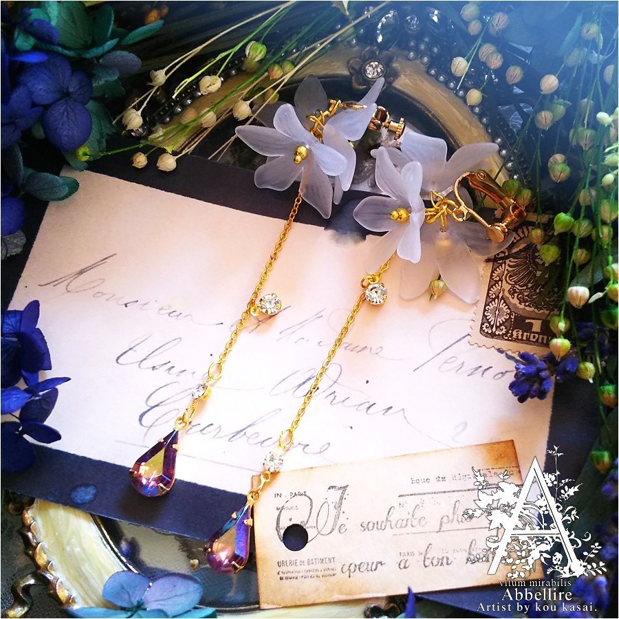 透ける花雫のイヤリング-Vintage-