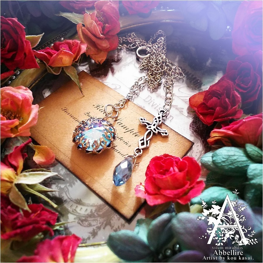 透明感溢れる虹色-LTサファイヤシマーリヴォリのネックレス-