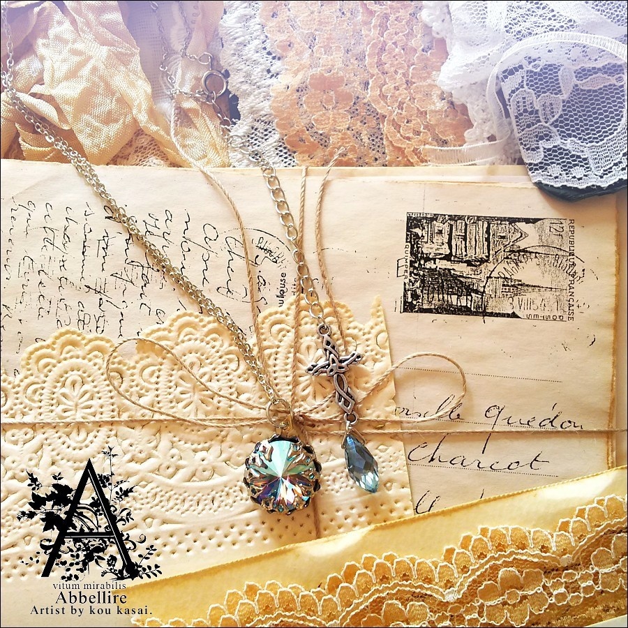 透明感溢れる虹色-LTサファイヤシマーリヴォリのネックレス-