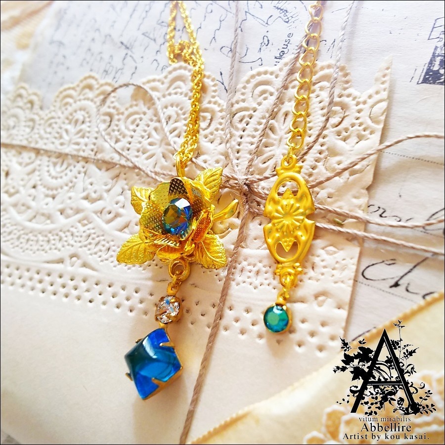 ブルー・スクエア&ローズのネックレス-Vintage-