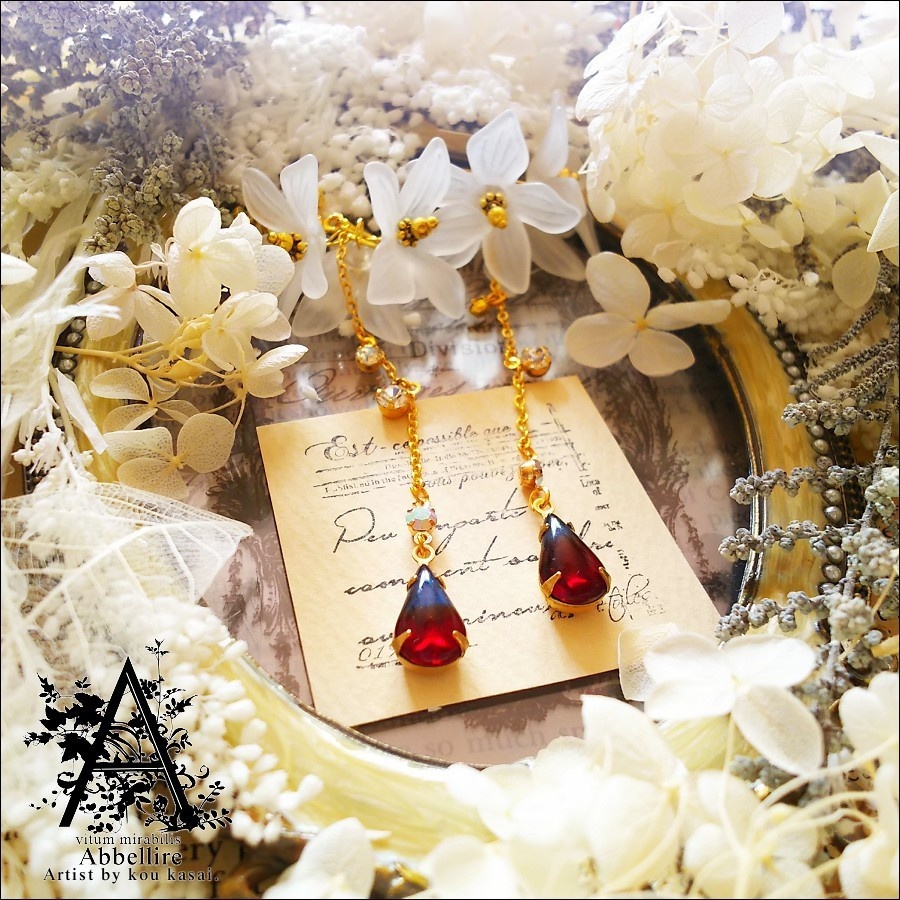 透ける花雫のイヤリング-Vintage/Autumn-