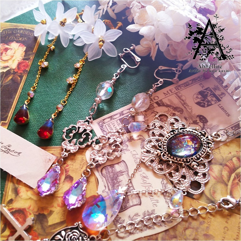 煌めきのイヤリング&銀河空に零れる虹色の雫ネックレスセットA