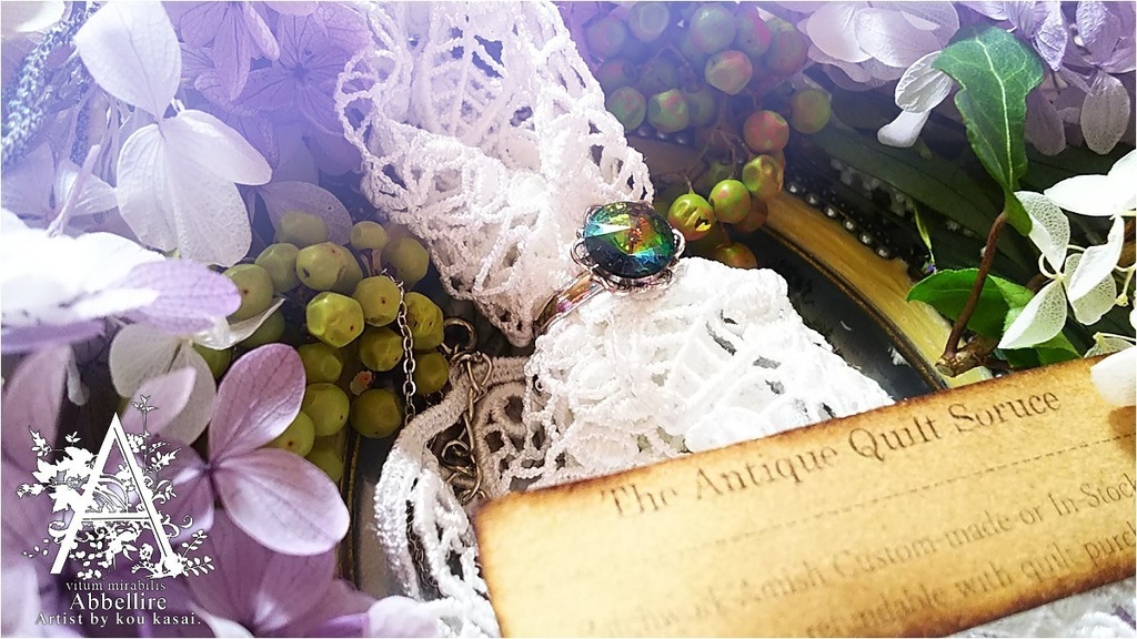 虹色ヴィトラルのリングネックレス