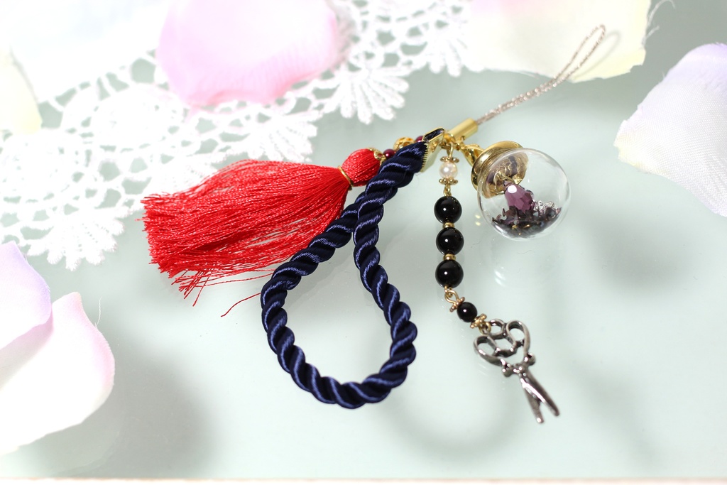 刀剣乱舞/薬研藤四郎モチーフ/ガラスドームストラップ