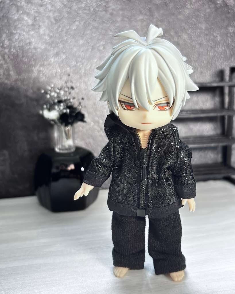 ジップアップフーディ