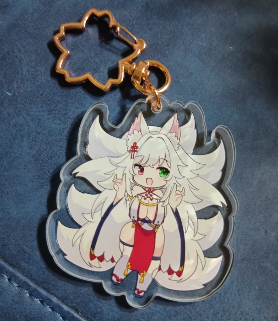 アクスタとアクキーのセット!少しお得になります!