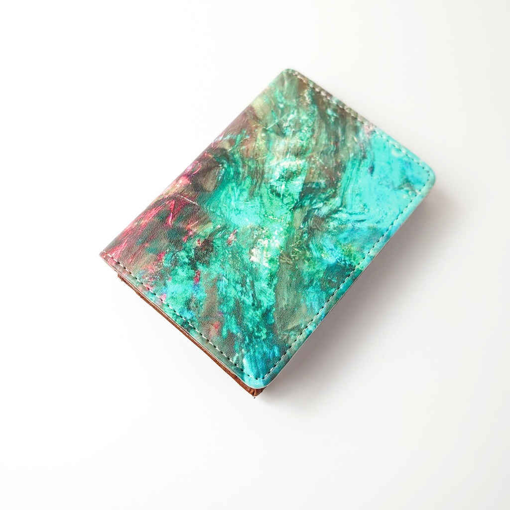 恐竜 レザー製名刺入れ お出かけを楽しく