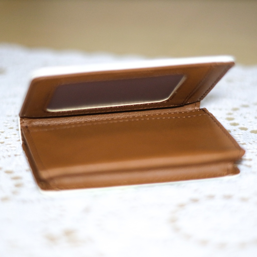 季節の風 レザー製名刺入れ お出かけを楽しく