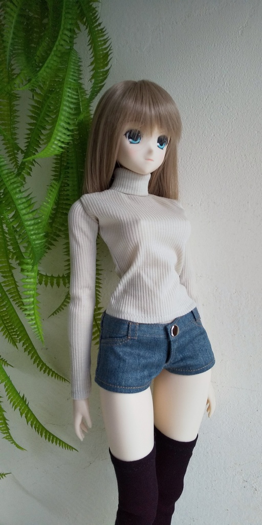 AZO2サイズのタイトなタートルネックセーター