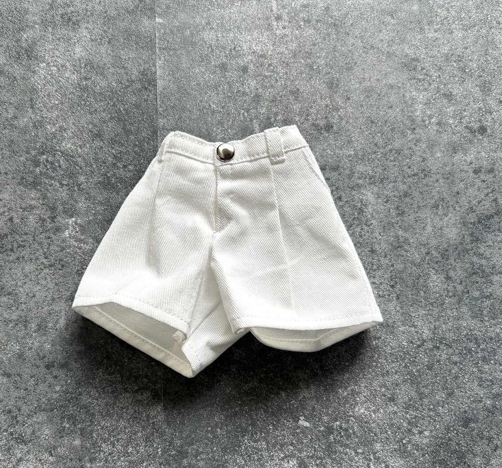 60㎝ドール用、後ろウエストゴムのショートパンツ