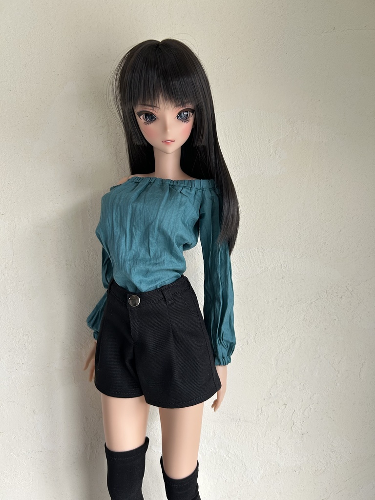 60㎝ドール用、後ろウエストゴムのショートパンツ