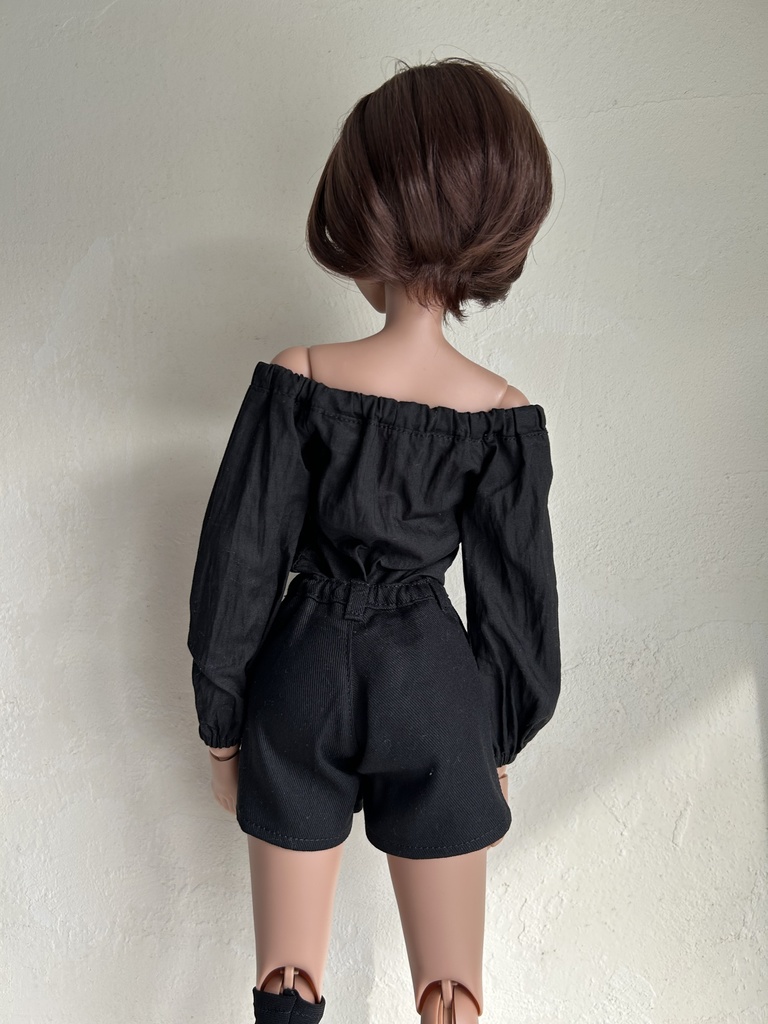 60㎝ドール用、後ろウエストゴムのショートパンツ