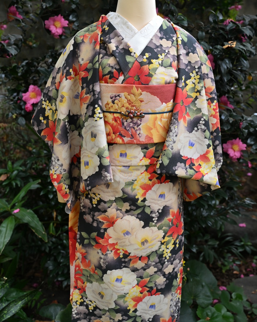 受注 : 白椿着尺反物