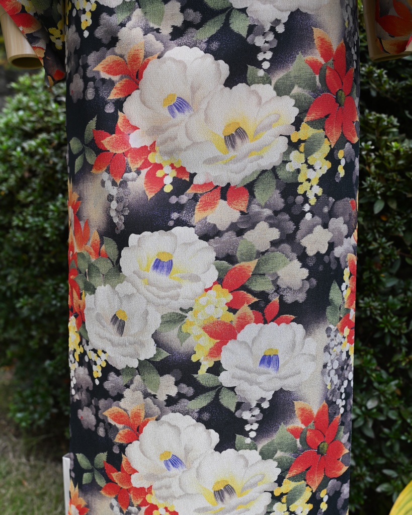 受注 : 白椿着尺反物