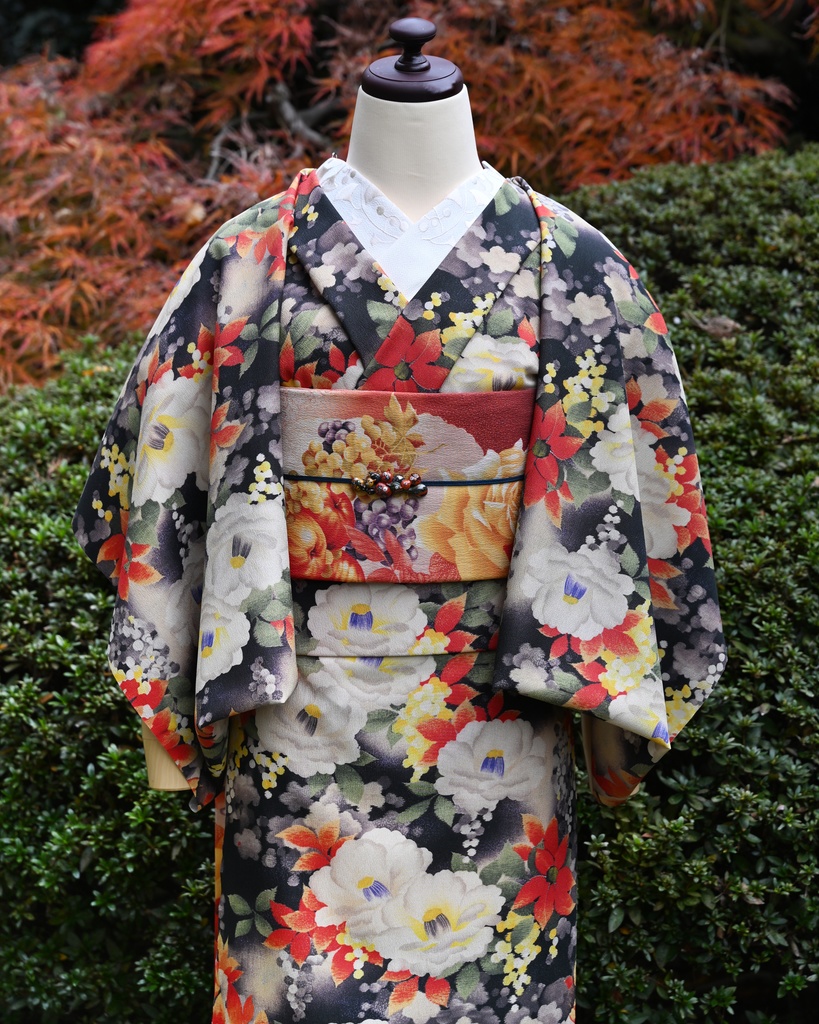 受注 : 白椿着尺反物