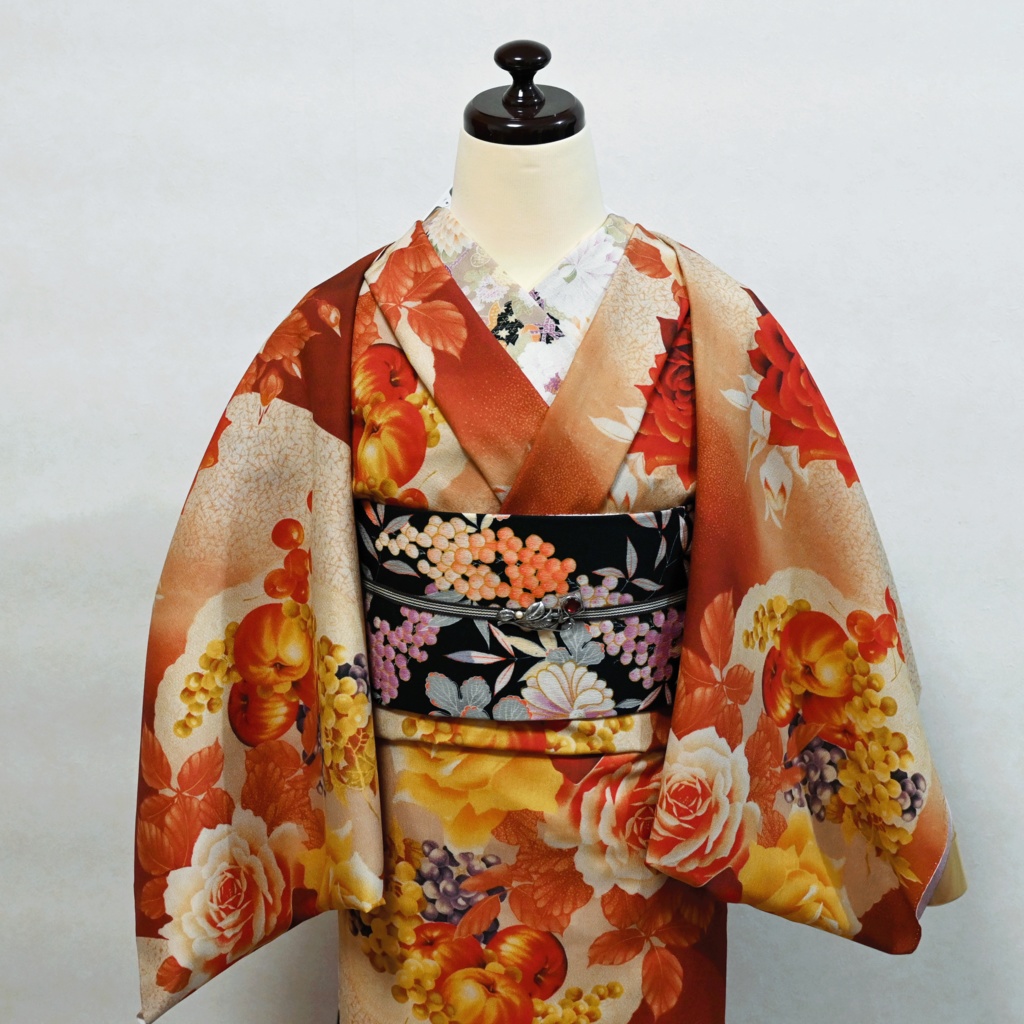 即納品:  薔薇に果物 反物
