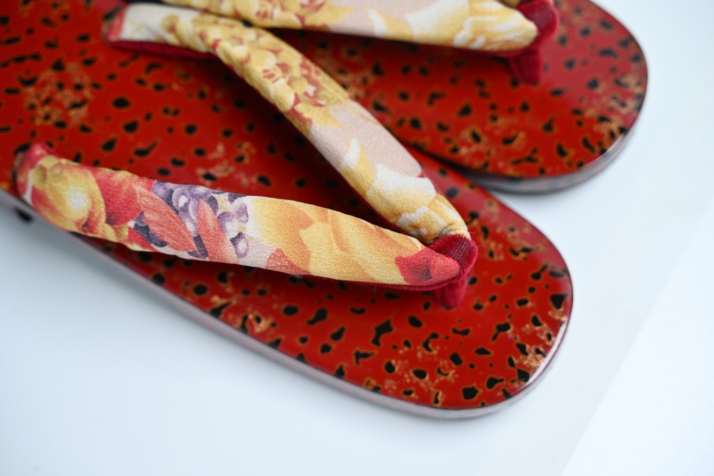 薔薇に果物 津軽塗女下駄