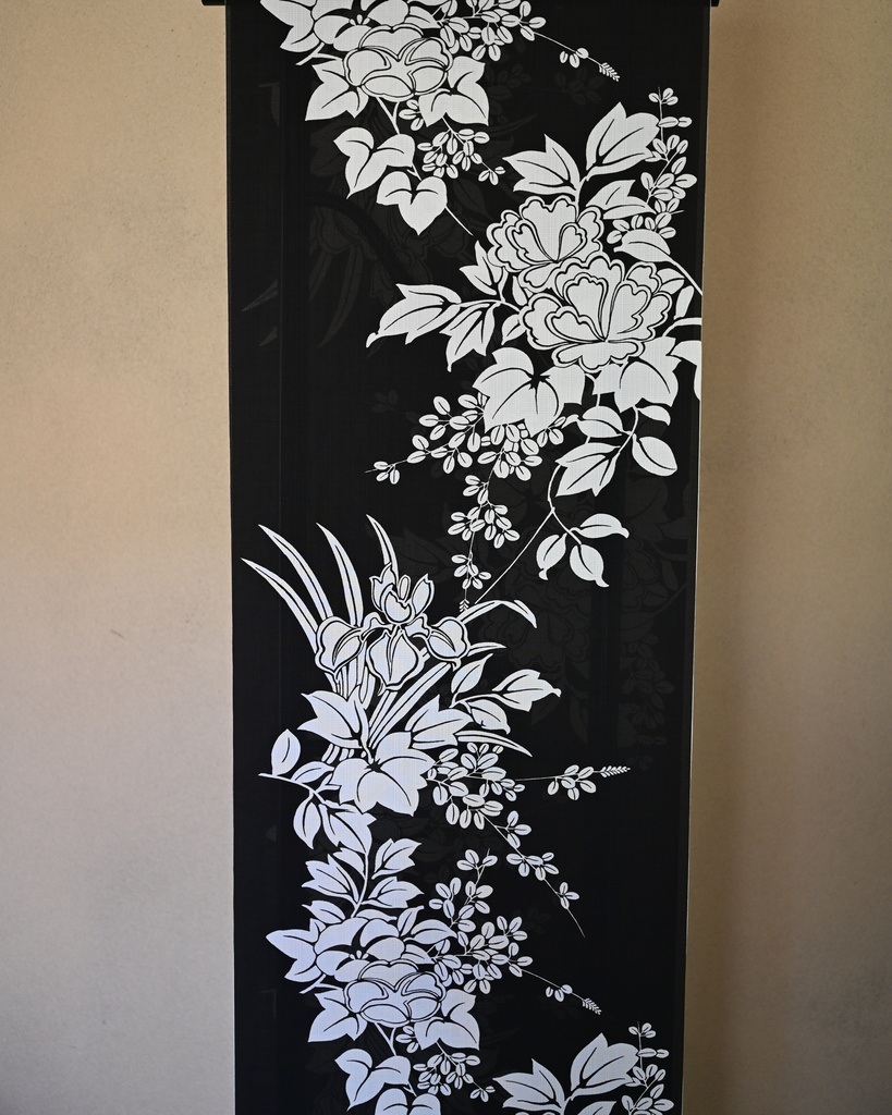 即納: 若冲好み 黒色 セオアルファ反物