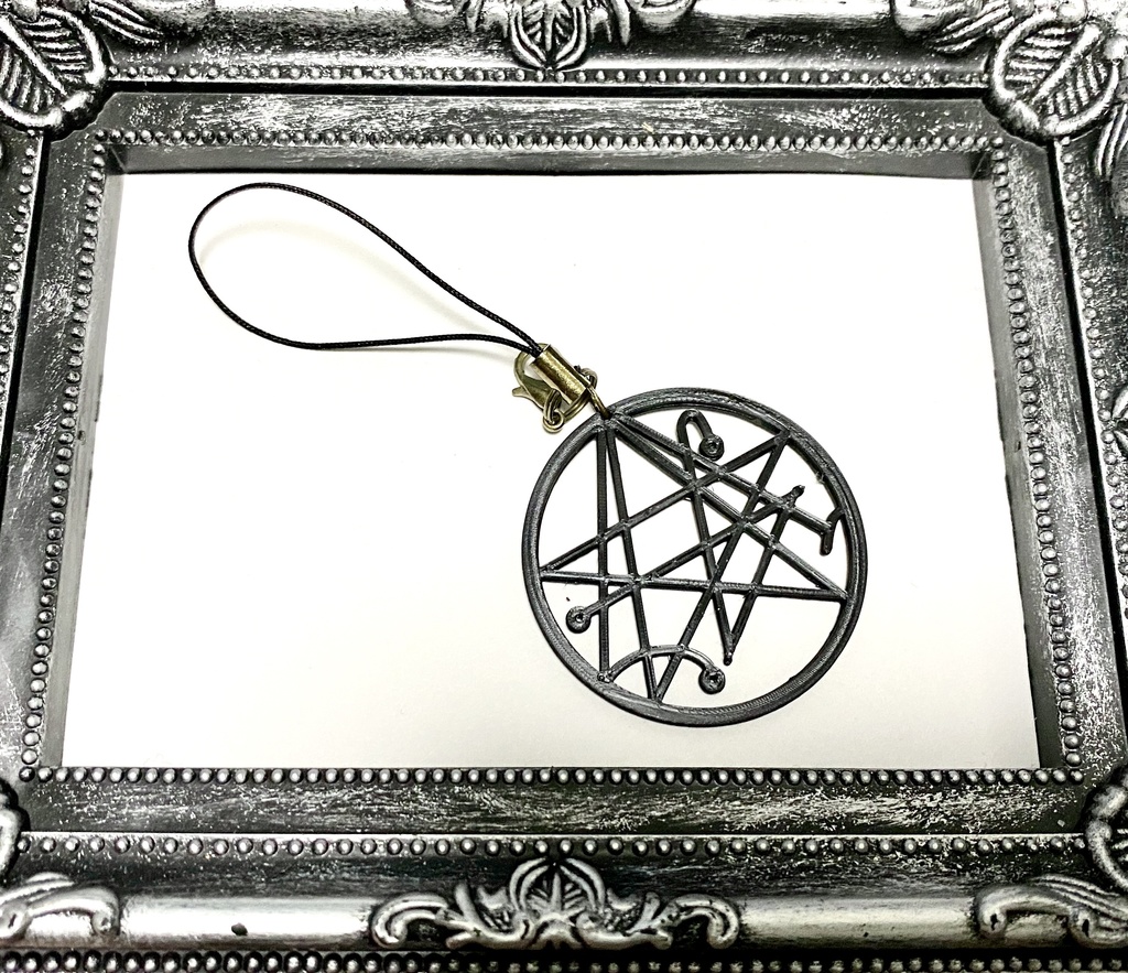 【クトゥルフ】ネクロノミコン紋章のストラップ