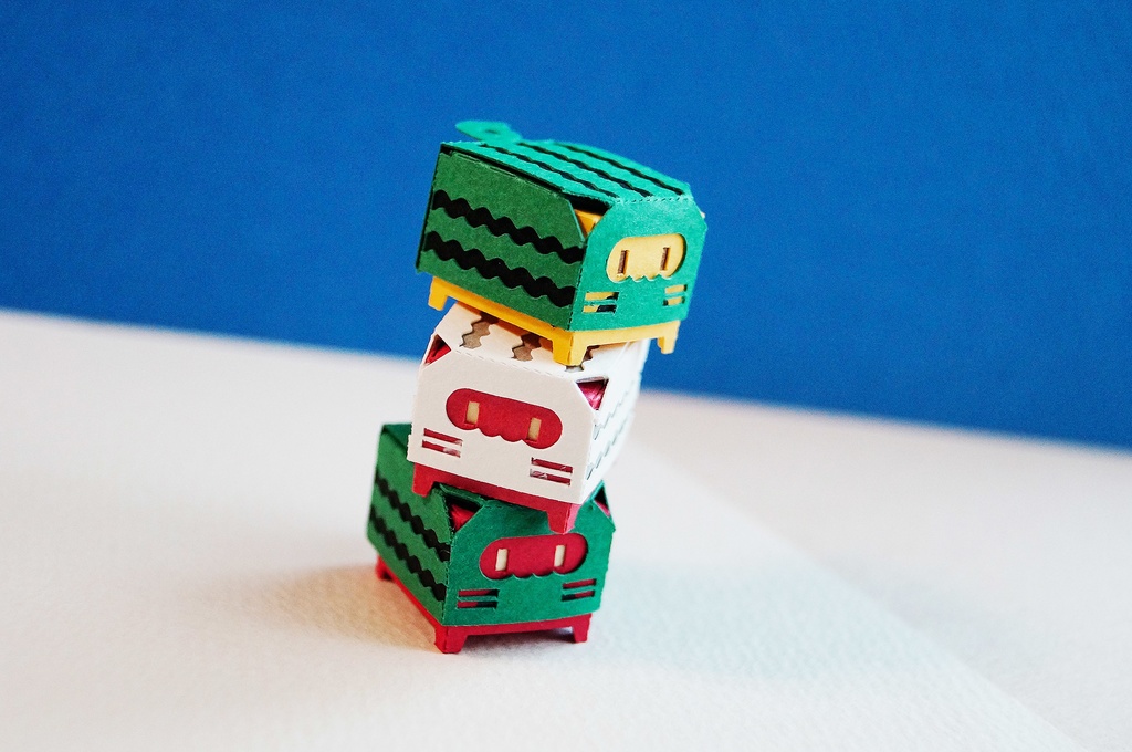 はこねこ すいか しろはいいろ