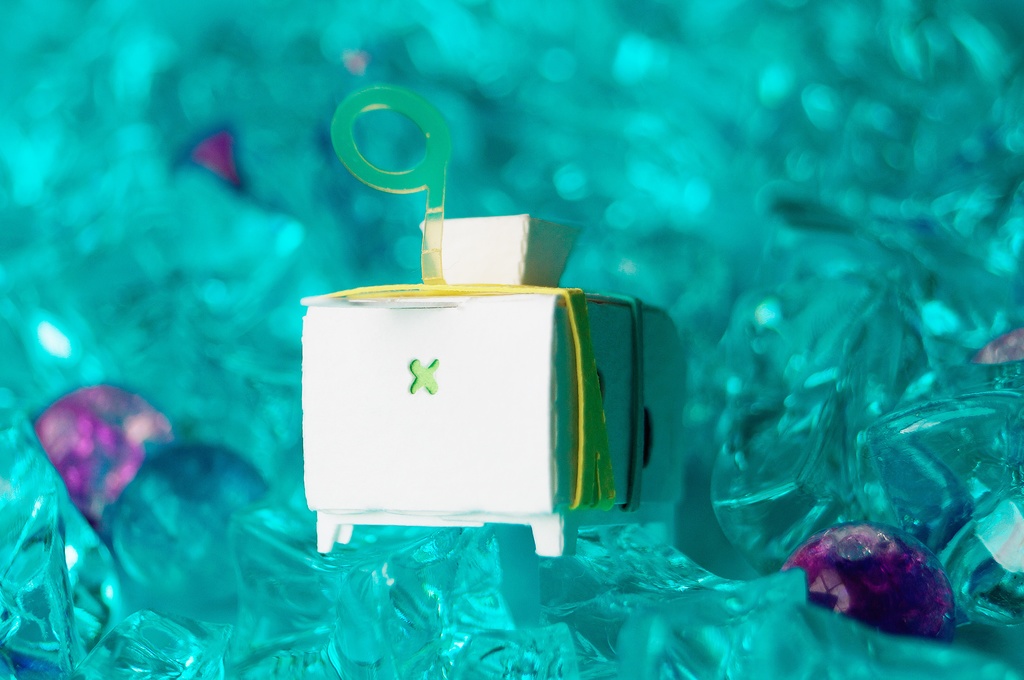 はこねこ みずふうせん しろ