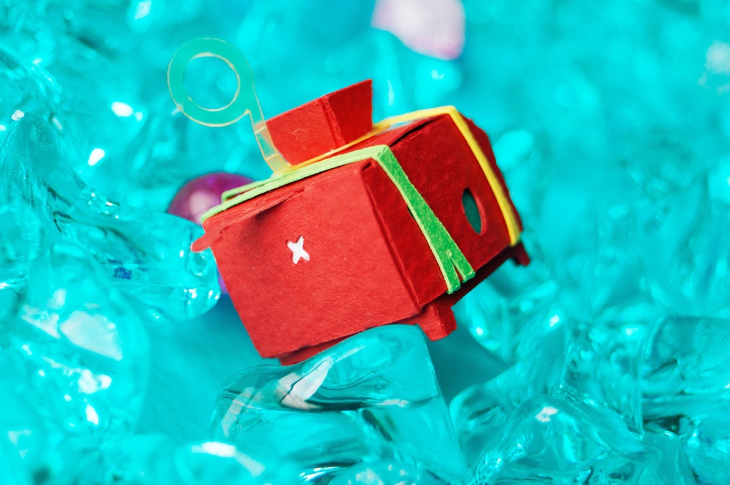 はこねこ みずふうせん あか