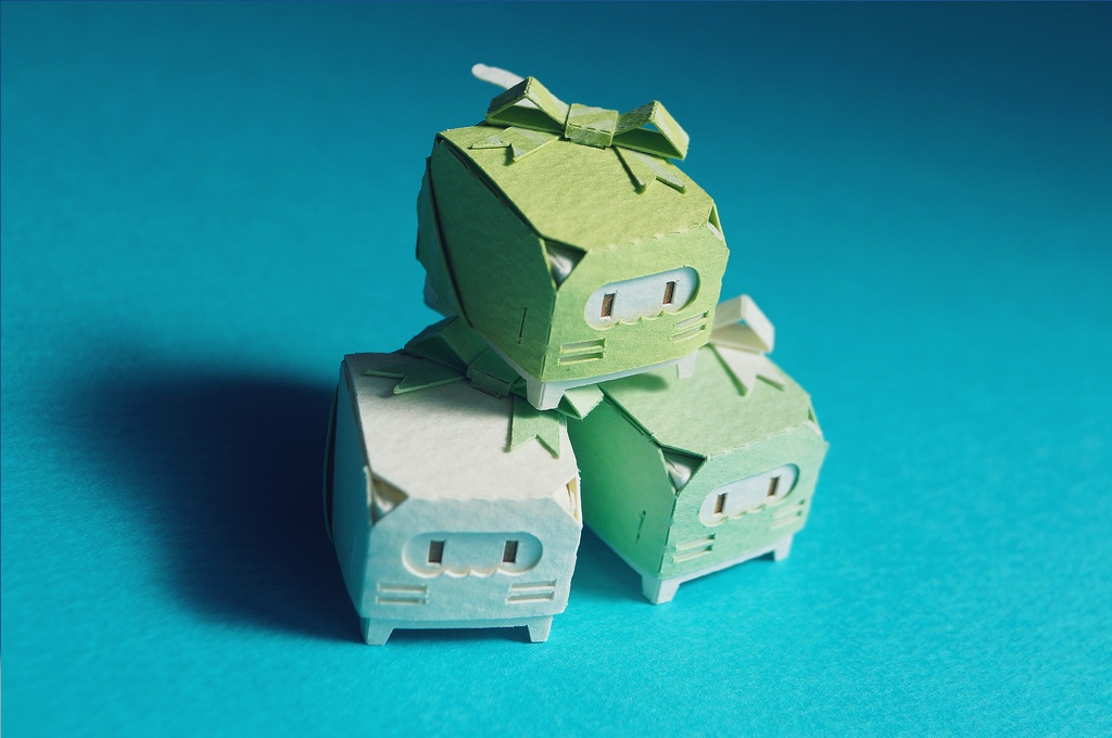 はこねこ ホワイトデー しろ みどりりぼん