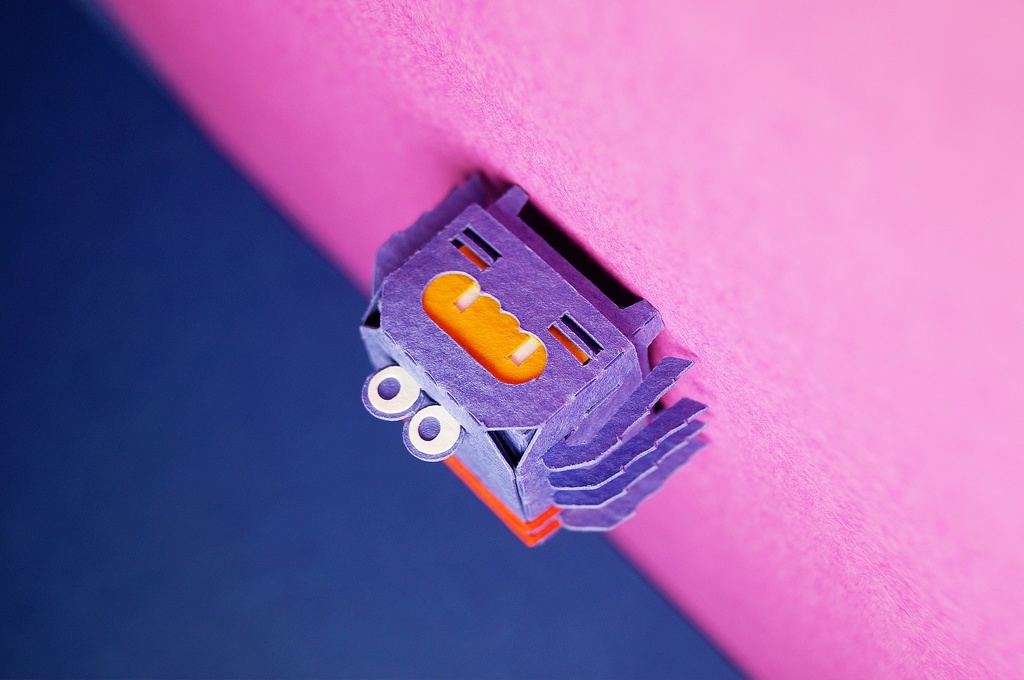 はこねこ くも むらさき