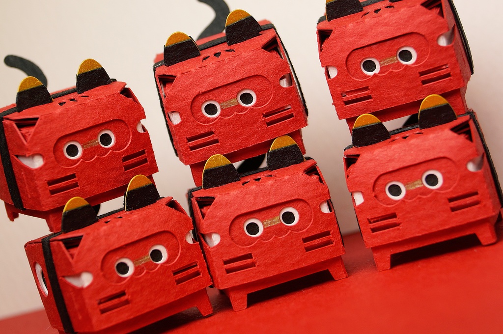 はこねこ あかべこ