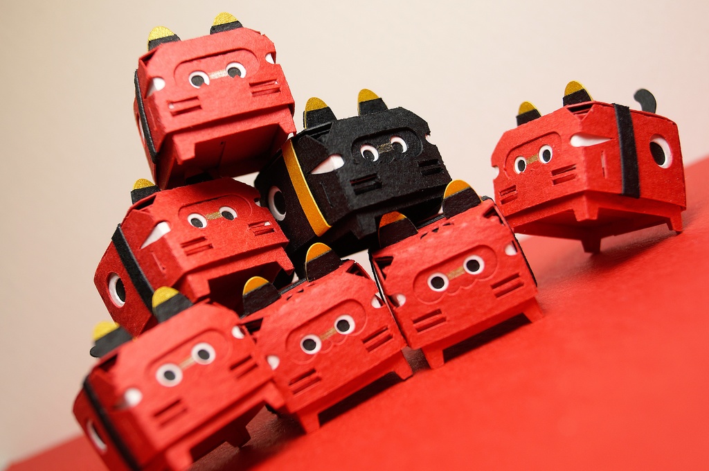 はこねこ あかべこ