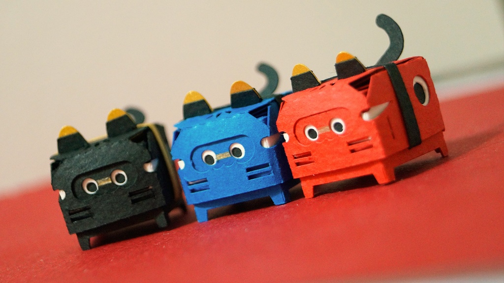 はこねこ あかべこ あお