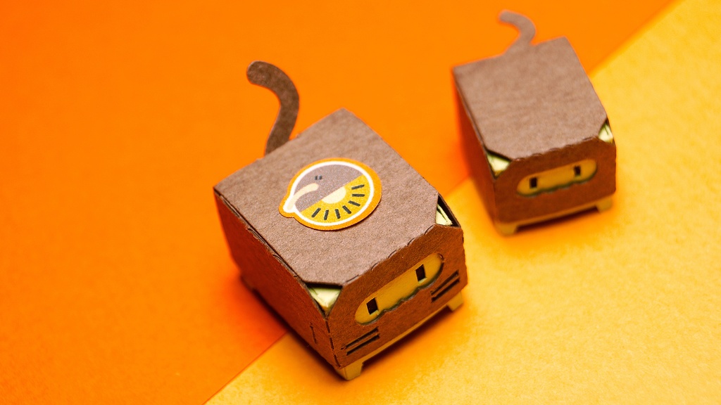 はこねこ キウイのおやこ