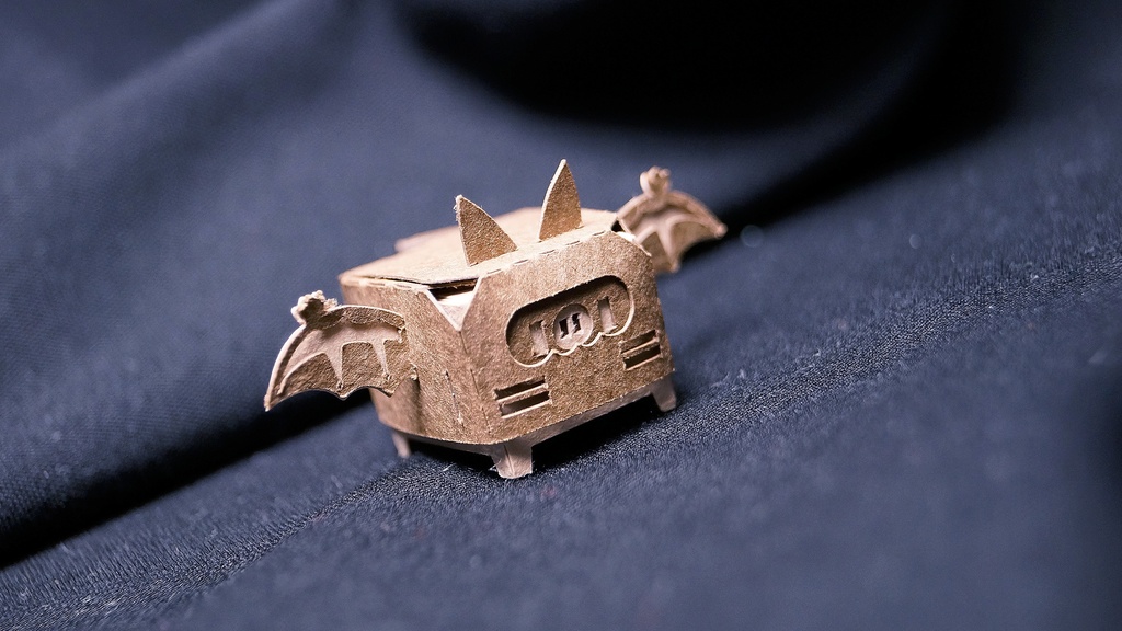 はこねこ こうもり ちゃいろ