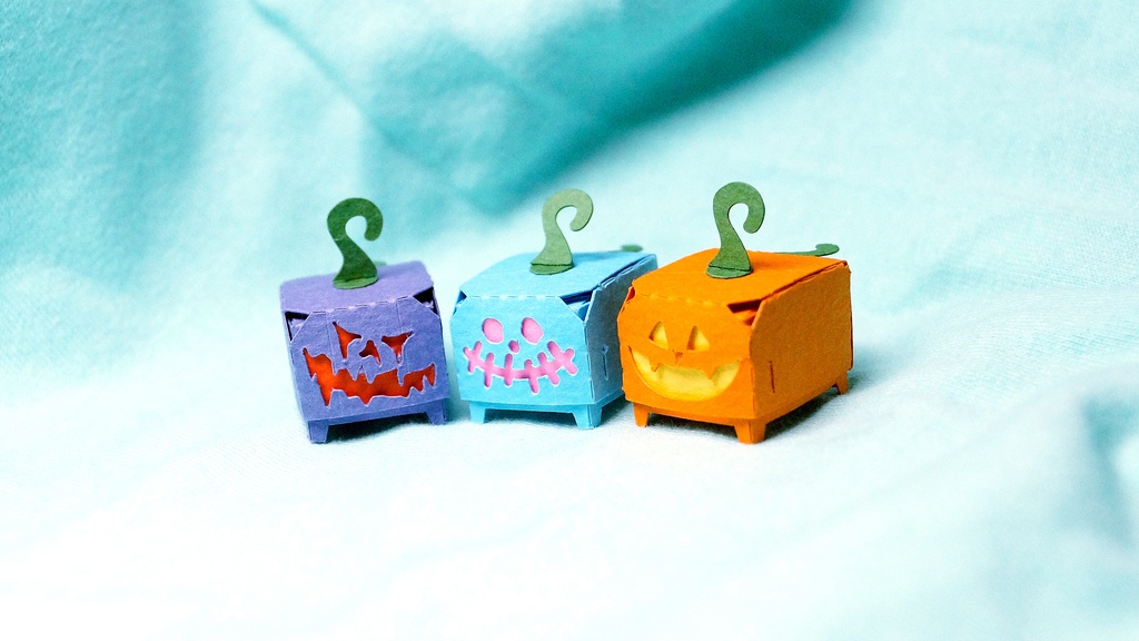 はこねこ ジャック・オ・ランタン みずいろ